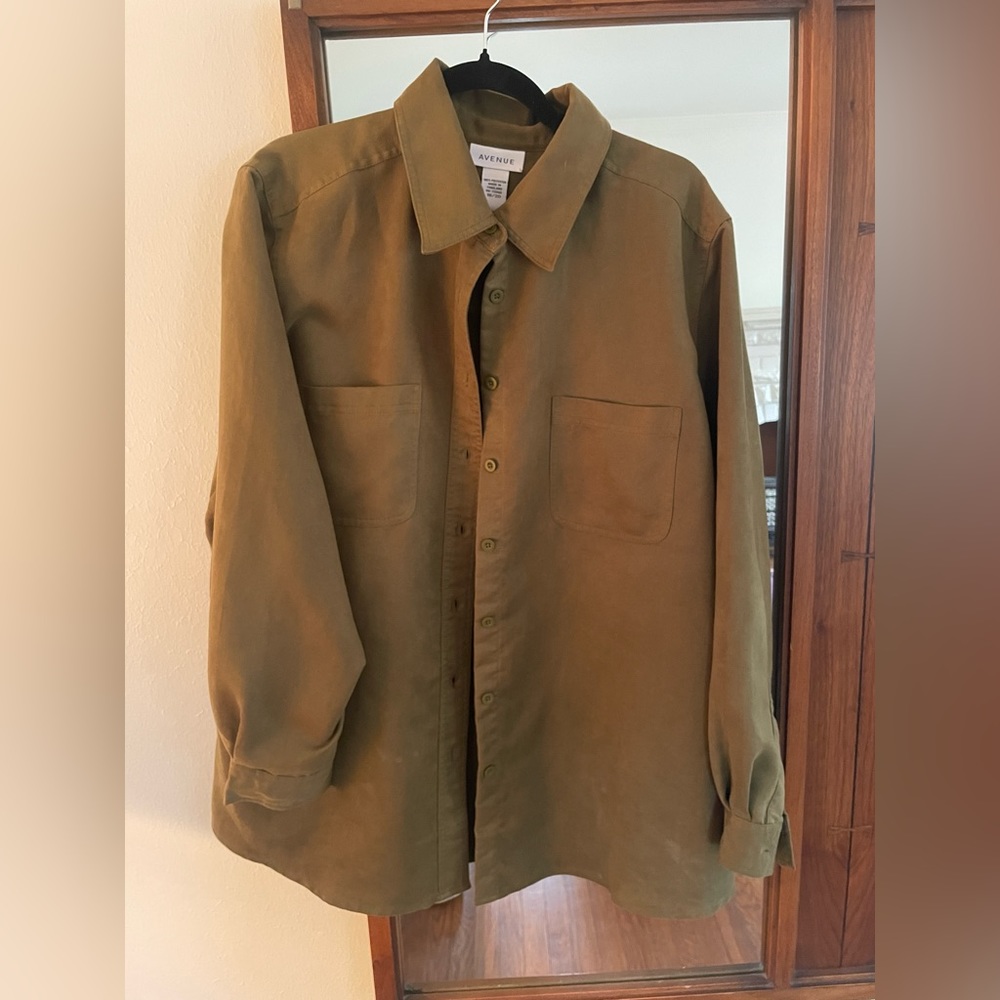 Avenue women’s oversized faux suede jacket army green hunter green size 18/20